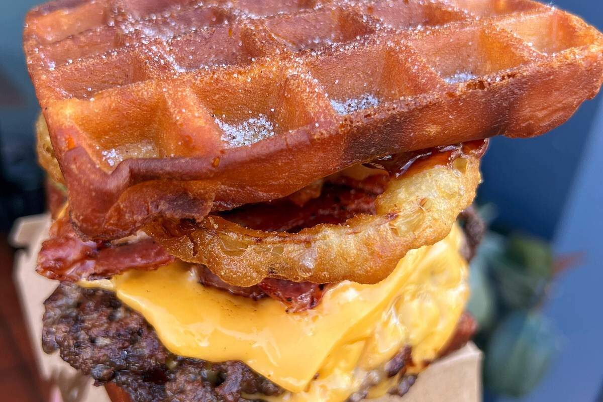 Hashtag Burgers & Waffles influencer marketing campaign
