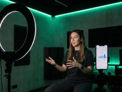 Influencer marketing content creation with ring light and social media analytics