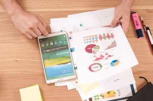Creating infographics for content marketing strategy